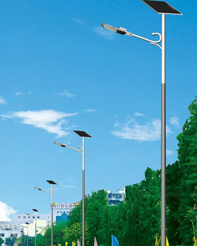 誠泰照明給您講講農村太陽能路燈有那些優點？